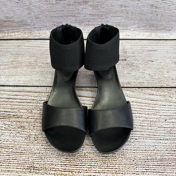 Vera Wang "redfree” black sandals, size 6 with stretchy ankle strap - Picture 6 of 7